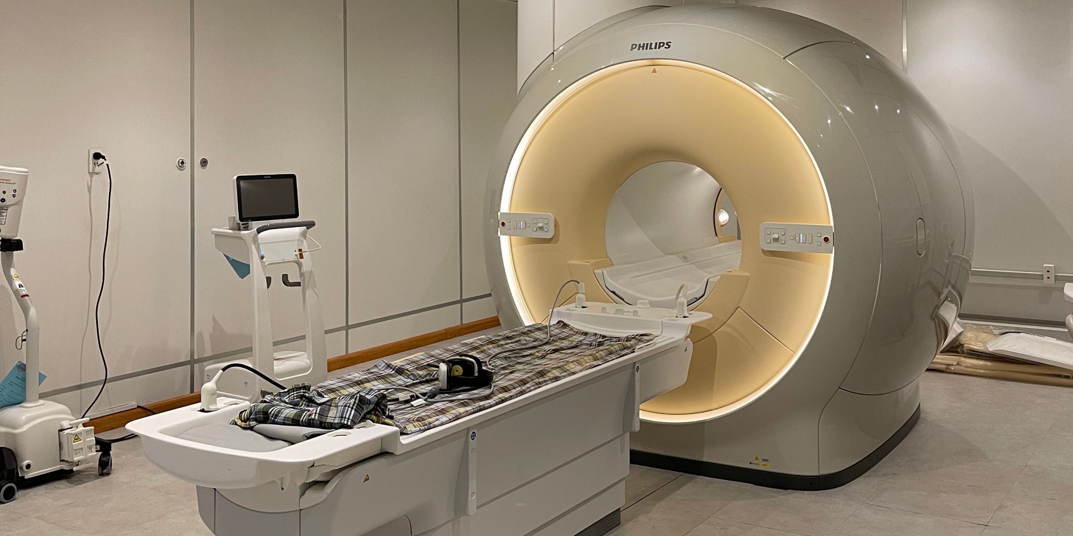 HỆ THỐNG CHỤP CỘNG HƯỞNG TỪ THẾ HỆ MỚI MRI 3.0 Tesla PHILLIPS