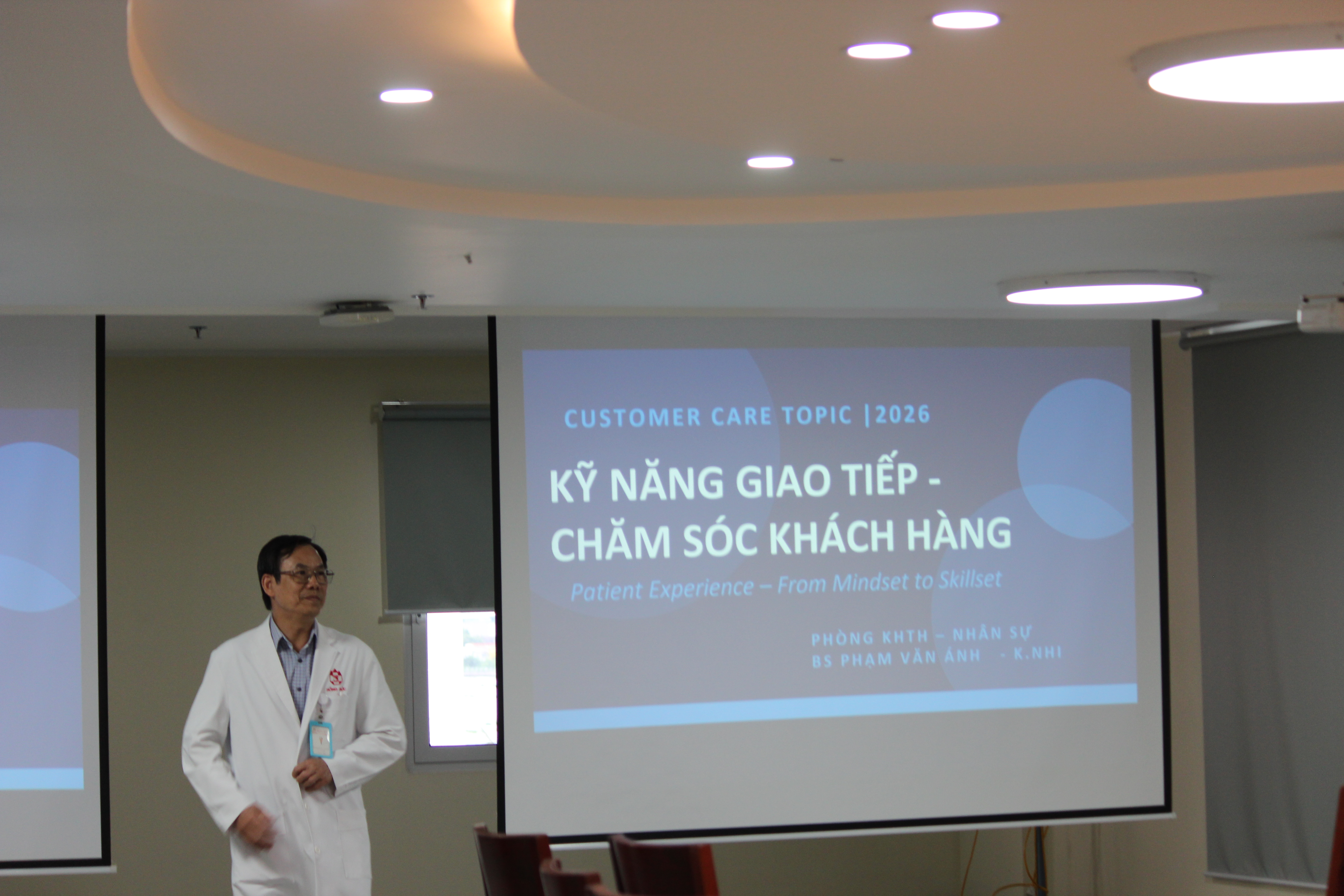 Nâng Cao Trải Nghiệm Người Bệnh Qua Sinh Hoạt Khoa Học “Kỹ Năng Giao Tiếp – Chăm Sóc Khách Hàng” Tại Bệnh viện Đa khoa Hồng Đức II